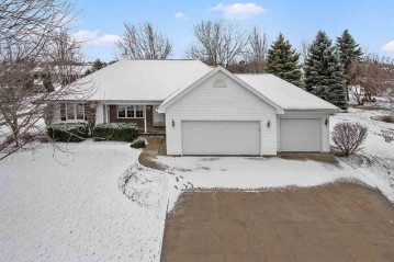 W2489 Clover Downs Court, Buchanan, WI 54915