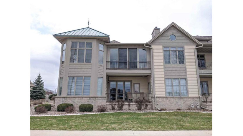 296 E Harbor View Drive Fond Du Lac, WI 54935 by Roberts Homes And Real Estate $399,900