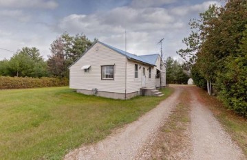 N8736 Hwy 41, Stephenson, MI 49887