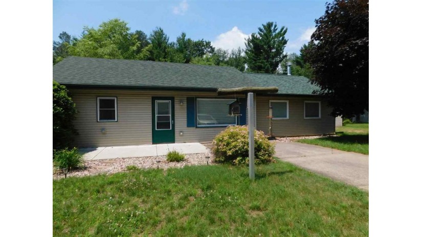 977 20th Ave Monroe, WI 54613 by Pavelec Realty $129,900