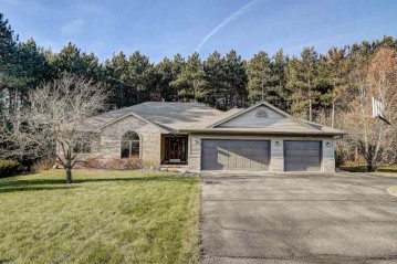 E11012 W Wynsong Ln, Baraboo, WI 53913