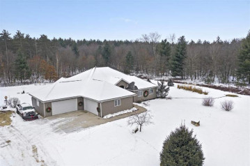 7463 Helena Rd, Arena, WI 53503