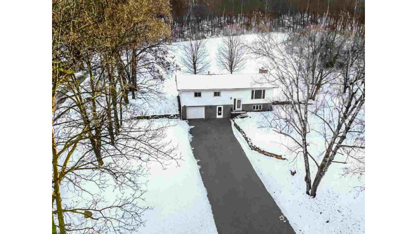 W10211 County Road K Lodi, WI 53555 by First Weber Inc $258,000