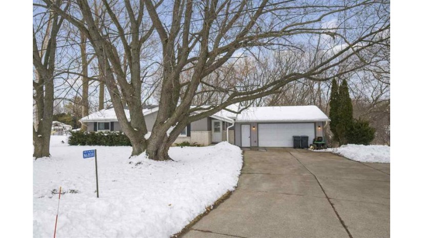 N6808 St Helena Rd Oak Grove, WI 53032 by Stark Company, Realtors $199,900