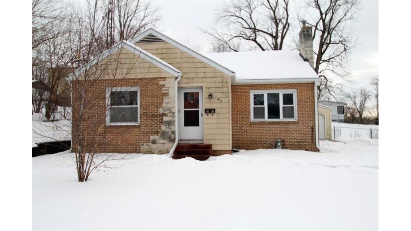 416 W Racine St Jefferson, WI 53549 by Re/Max Community Realty $135,000