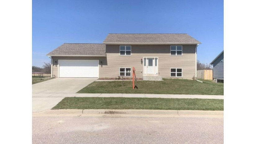 112 Dessa Rain Dr Reedsburg, WI 53959 by First Weber Inc $189,900