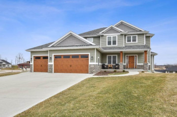 5911 Hillsboro Ct, McFarland, WI 53558