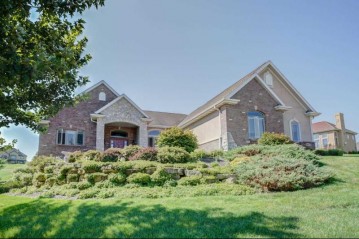 1182 Winged Foot Dr, Oregon, WI 53575