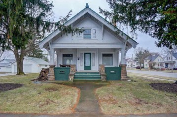 385 Washington St, Prairie Du Sac, WI 53578