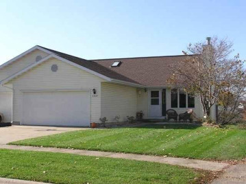 1217 Sausalito Dr, Waunakee, WI 53597