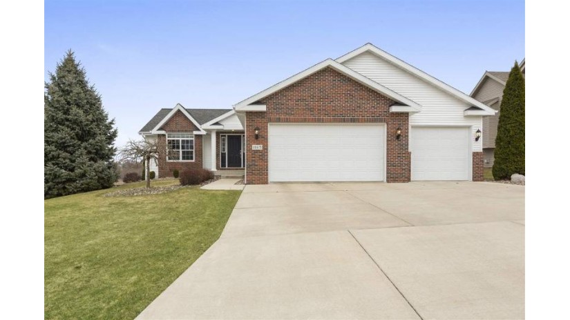 1165 Virdon Dr Sun Prairie, WI 53590 by Stark Company, Realtors $388,000