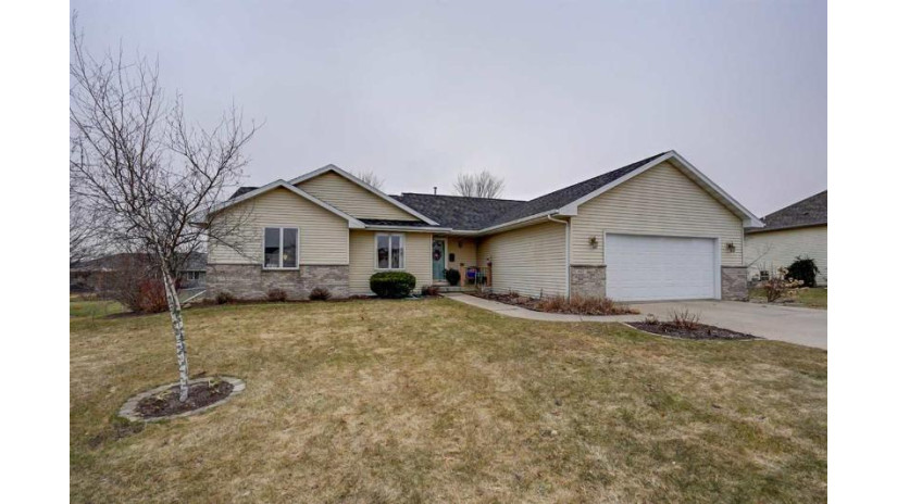 687 W Main St Evansville, WI 53536 by Re/Max Preferred $242,500