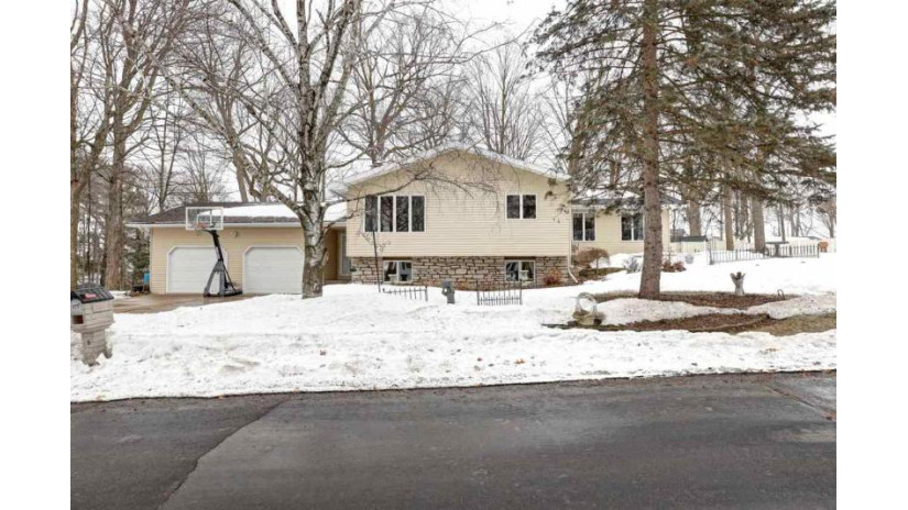 825 Madge Street Edgar, WI 54426 by Coldwell Banker Action $244,900