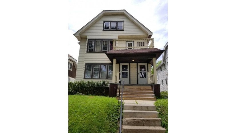 1811 N 53rd St 1813 Milwaukee, WI 53208 by Berkshire Hathaway HomeServices Metro Realty $225,000