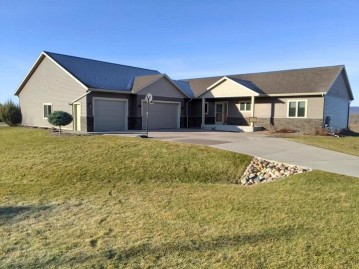 W8121 Country Ave, Holland, WI 54636-9582
