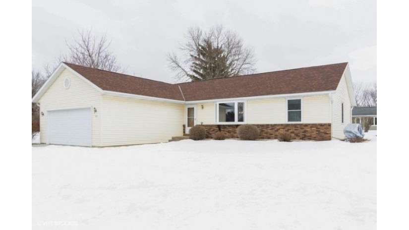 713 Karen Ln Horicon, WI 53032 by Coldwell Banker Realty $189,900