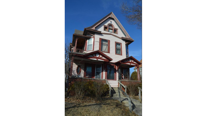 2526 W Highland Ave 2528 Milwaukee, WI 53233 by Realty Experts $64,900