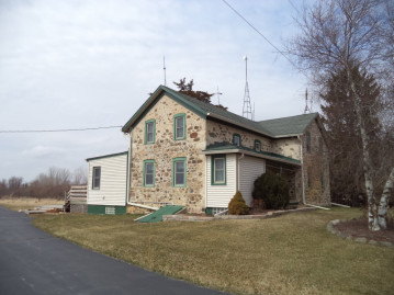 N770 Lynn Rd, Sherman, WI 53075-1230