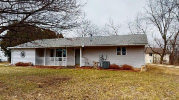 16776 S 11th St, Galesville, WI 54630-7138