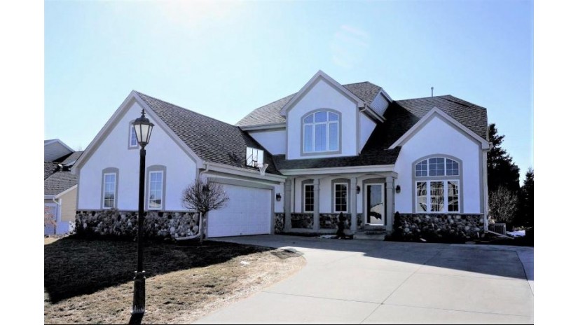 W203N17265 Francis Dr Jackson, WI 53037 by Realty Executives Integrity~Cedarburg $344,900