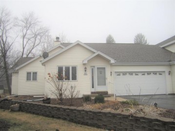 N13W6867 Pheasant Ct, Cedarburg, WI 53012-2632