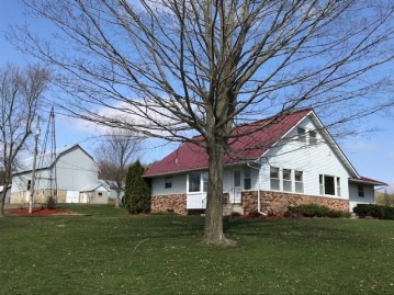 10381 County Highway I, Lafayette, WI 54656