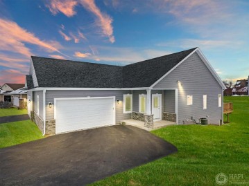 572 Tindalls Nest, Twin Lakes, WI 53181