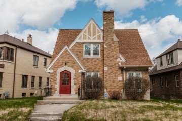 5624 W Auer Ave, Milwaukee, WI 53216-3134