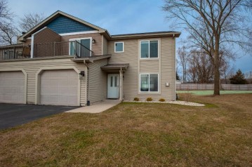 681 N Cogswell Dr 2, Salem Lakes, WI 53170