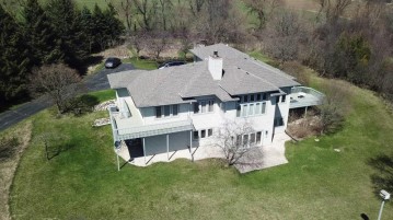 844 Newcastle Ct, Wales, WI 53183-9519