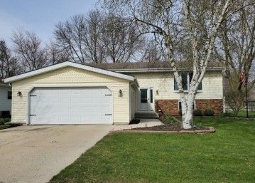 2320 N 34th St, Sheboygan, WI 53083-4307