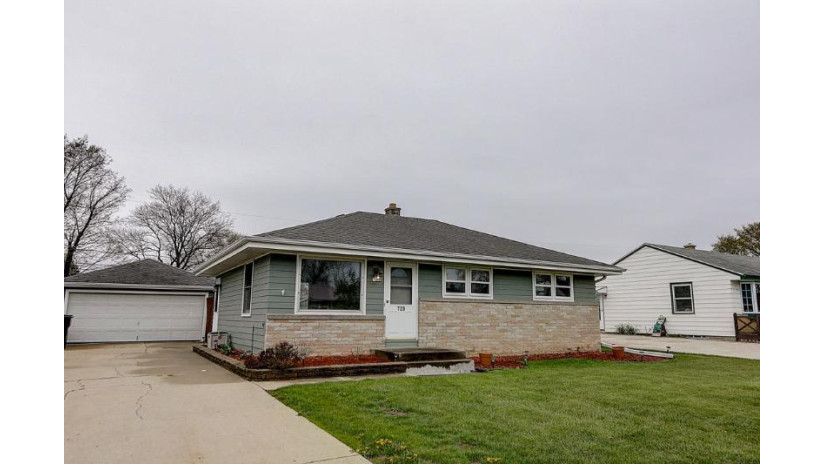 729 Clark Ave South Milwaukee, WI 53172 by RE/MAX Newport $185,000