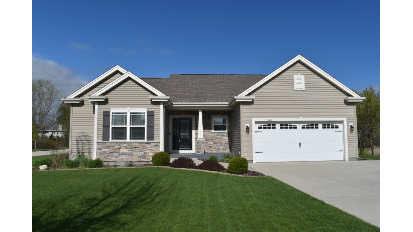 4402 W Mallory Ave Greenfield, WI 53220 by Shorewest Realtors $349,900