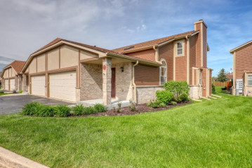 N113W16276 Sylvan Cir 8, Germantown, WI 53022-6026