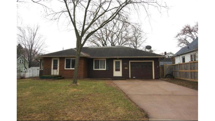 1215 Hawthorne Street Eau Claire, WI 54703 by Team Tiry Real Estate, Llc $159,900