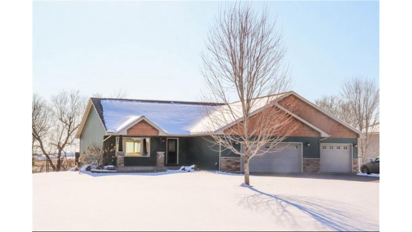 3965 114th Street Chippewa Falls, WI 54729 by Donnellan Real Estate $309,900