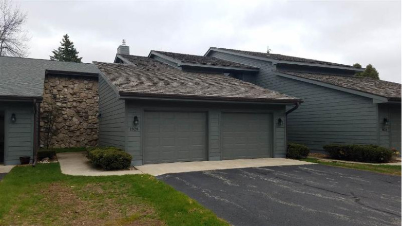 1828 Lake Largo Drive Green Bay, WI 54311 by Shorewest Realtors $239,900