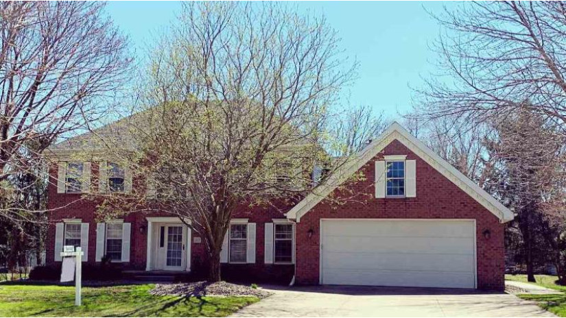 319 E Timberline Drive Appleton, WI 54913 by Foxcityhomes.com, Llc $349,900