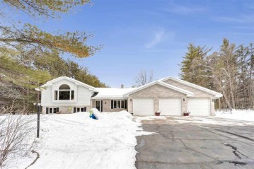 6519 Hwy S, Little Suamico, WI 54171-9410