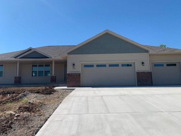 136 Whimbrel Way, Pulaski, WI 54162-0000