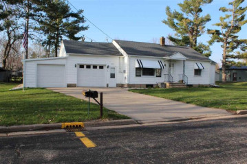 408 E Sumner Street, Weyauwega, WI 54983