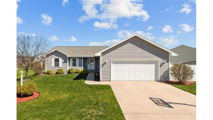 2272 Spring Meadow Drive Fox Crossing, WI 54956 by Exp Realty Llc $245,000