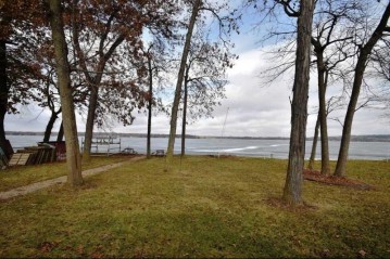 150 Grouse Ct, New Haven, WI 53920-9622