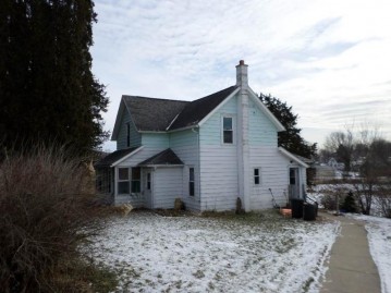 104 West St, Kendall, WI 54638