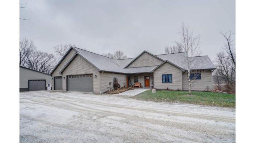 N1544 County Road Bb Portland, WI 53579 by Century 21 Affiliated $675,000