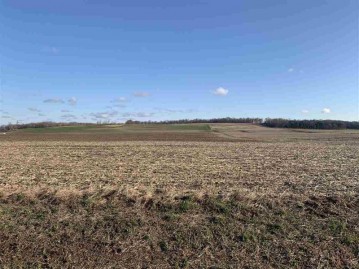 2 AC Drake Rd, Lowville, WI 53960