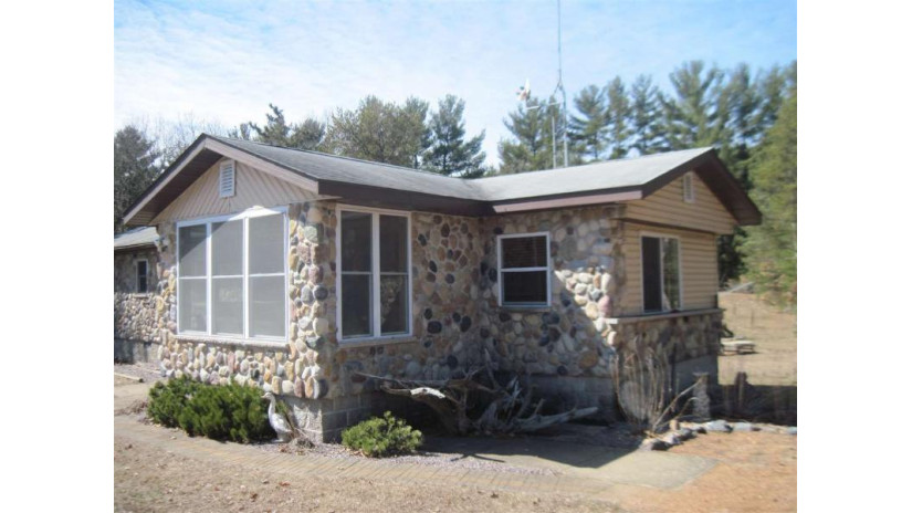 2231 Maple Dr Quincy, WI 53934 by Whitemarsh Realty Llc $69,900