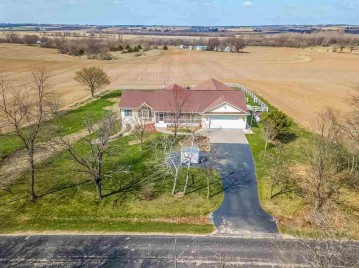 8720 W Orfordville-Hanover Rd, Plymouth, WI 53576