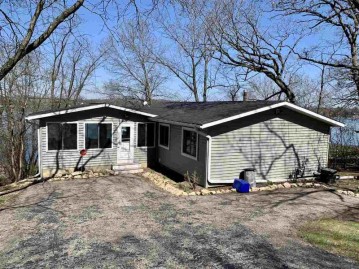 N7061 Oakwood Rd, Whitewater, WI 53190-4458