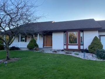 3629 Saddle Ridge Rd, Deerfield, WI 53531